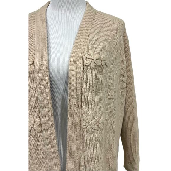 RosaLee Women’s Vintage Cardigan Sweater Originals of California Beige Flowers - Picture 2 of 7